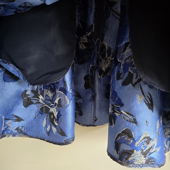 JULES &‎ CLEO (David's Bridal), Plunging Metallic Floral Brocade A-Line Dress, 6 - Picture 11 of 16